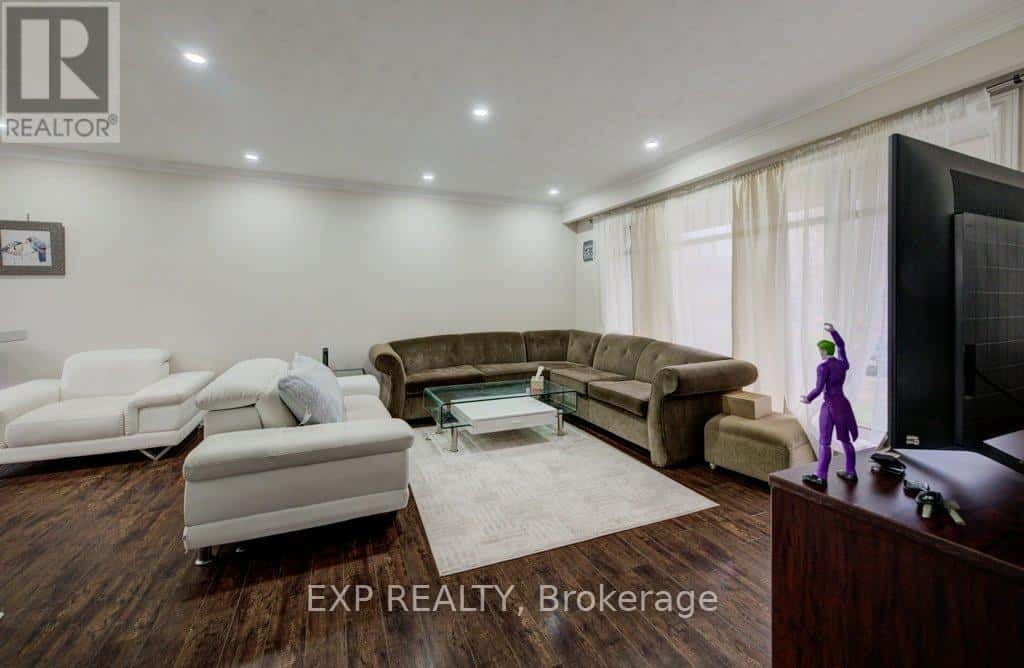 1361 STANBURY ROAD — Oakville (WO West), Ontario - Photo 5 of 29