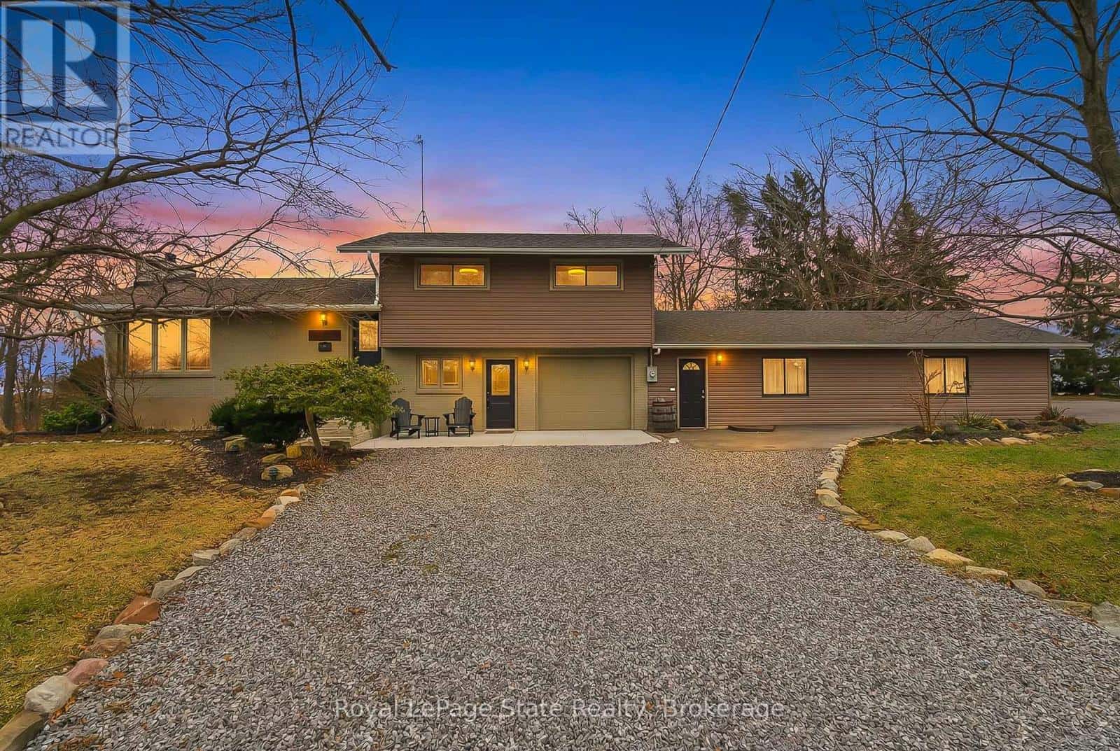 3319 TWENTY FIRST STREET — Lincoln (Lincoln-Jordan/Vineland), Ontario - Photo 2 of 47