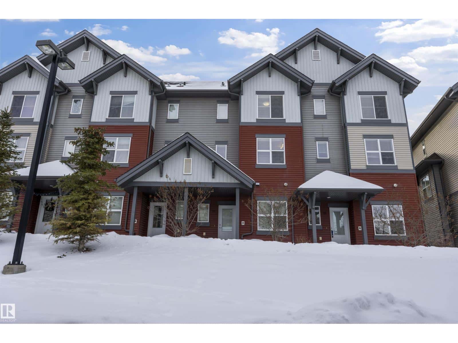 #56 655 WATT BV SW — Edmonton, Alberta - Photo 2 of 37