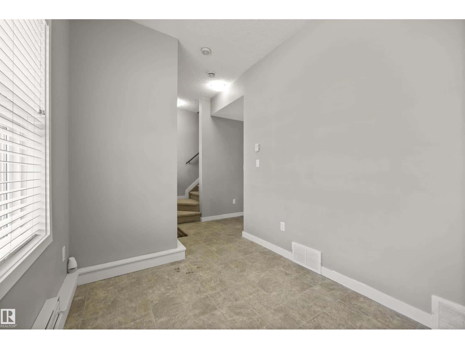 #56 655 WATT BV SW — Edmonton, Alberta - Photo 5 of 37