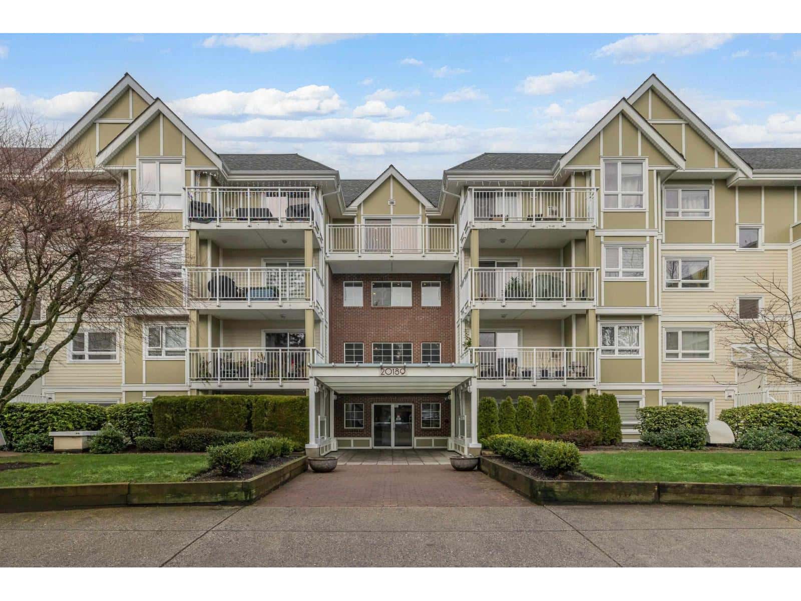 407 20189 54 AVENUE — Langley, British Columbia - Photo 2 of 26