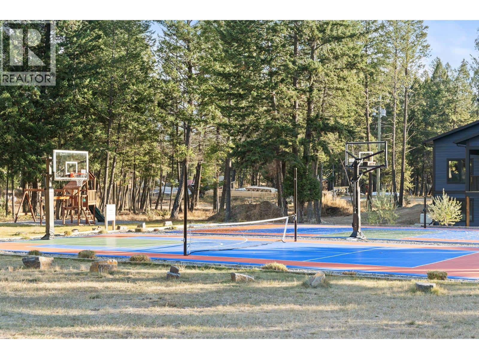 5 Stoddart Estates Drive — Windermere, British Columbia - Photo 3 of 26