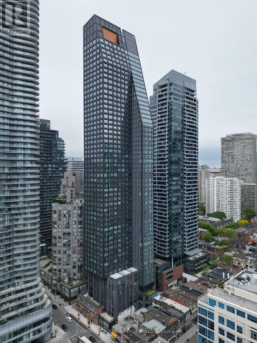 2111 - 8 WELLESLEY STREET W — Toronto (Bay Street Corridor), Ontario - Main photo
