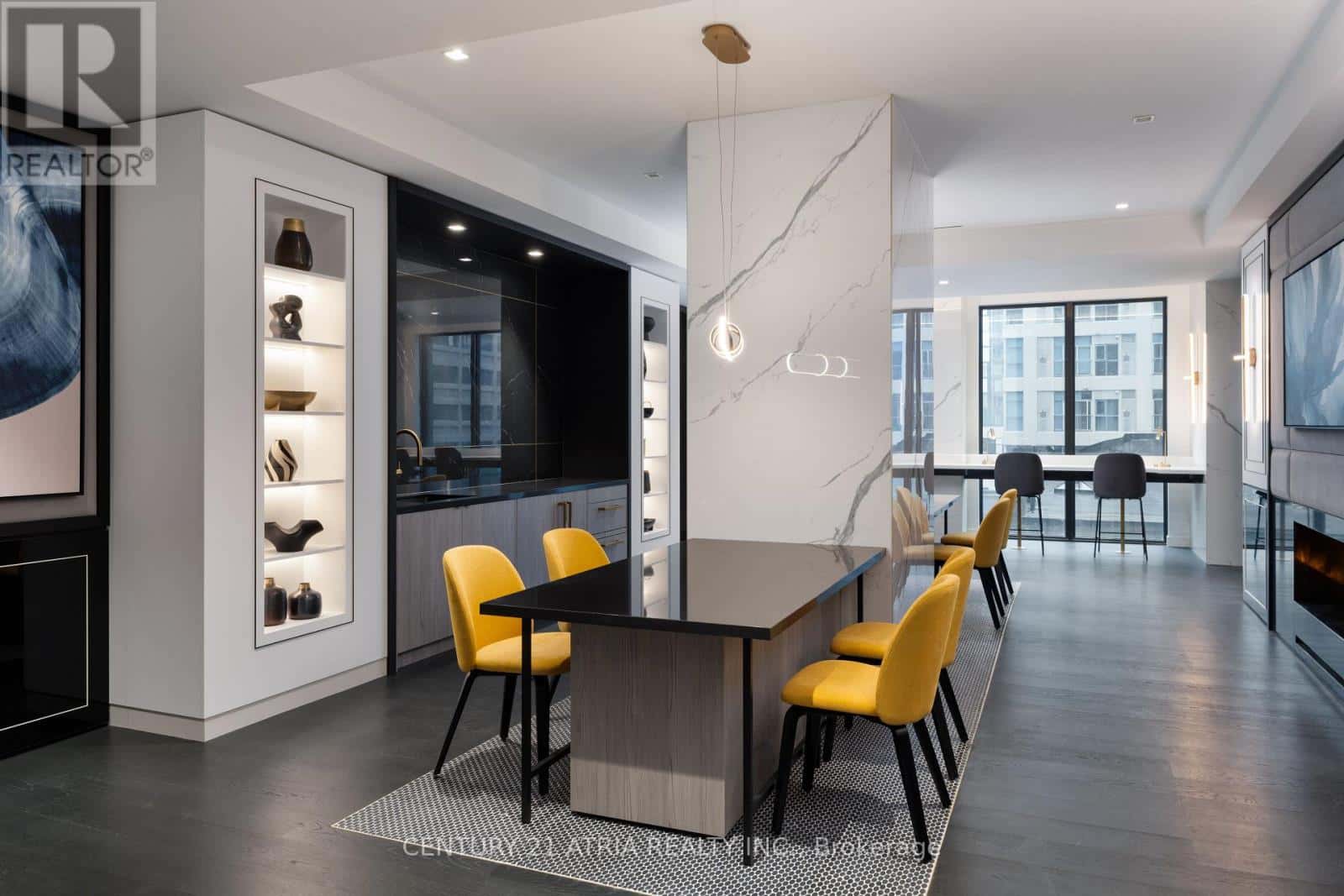 2111 - 8 WELLESLEY STREET W — Toronto (Bay Street Corridor), Ontario - Photo 5 of 7