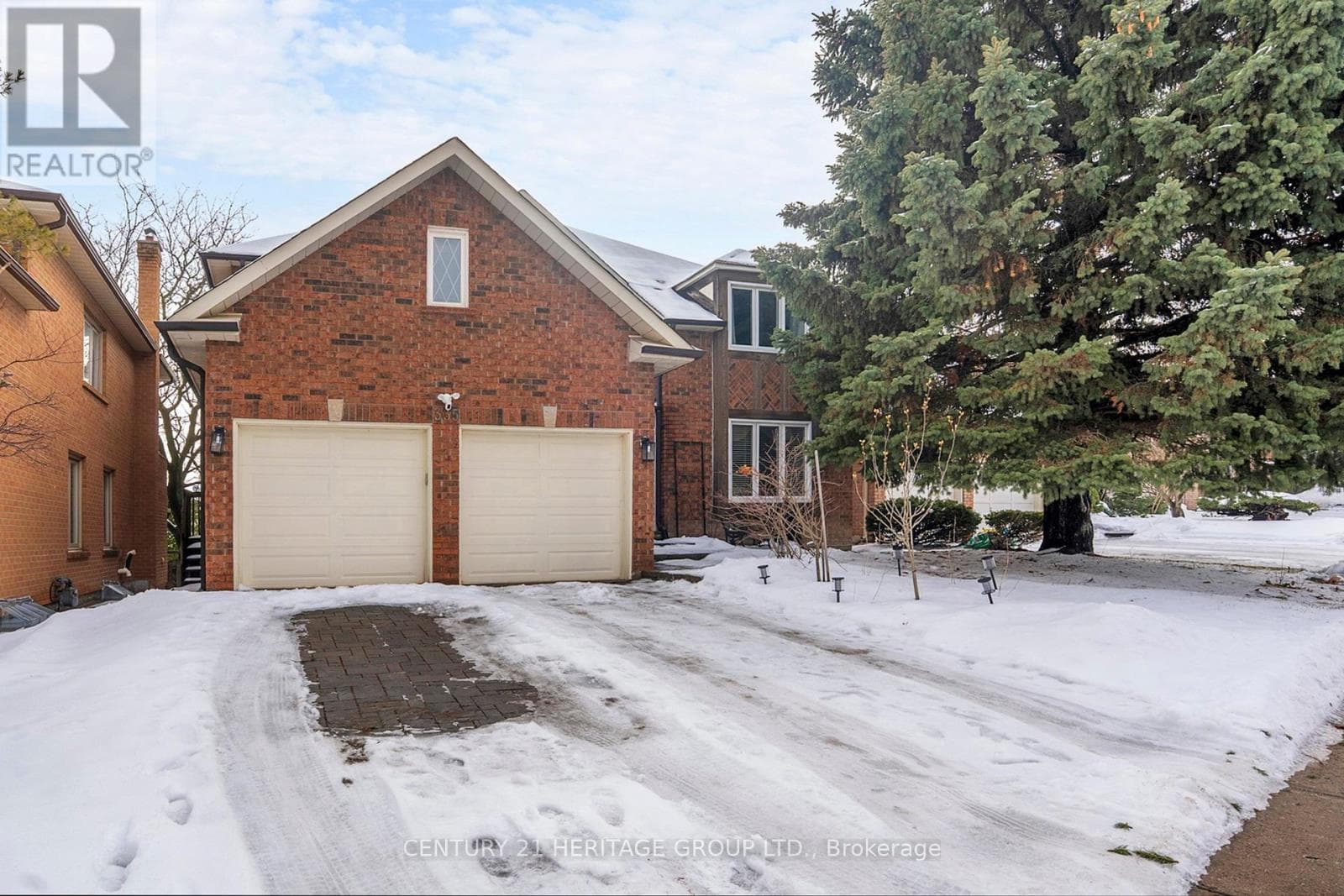 335 FERN AVENUE — Richmond Hill (Observatory), Ontario - Main photo