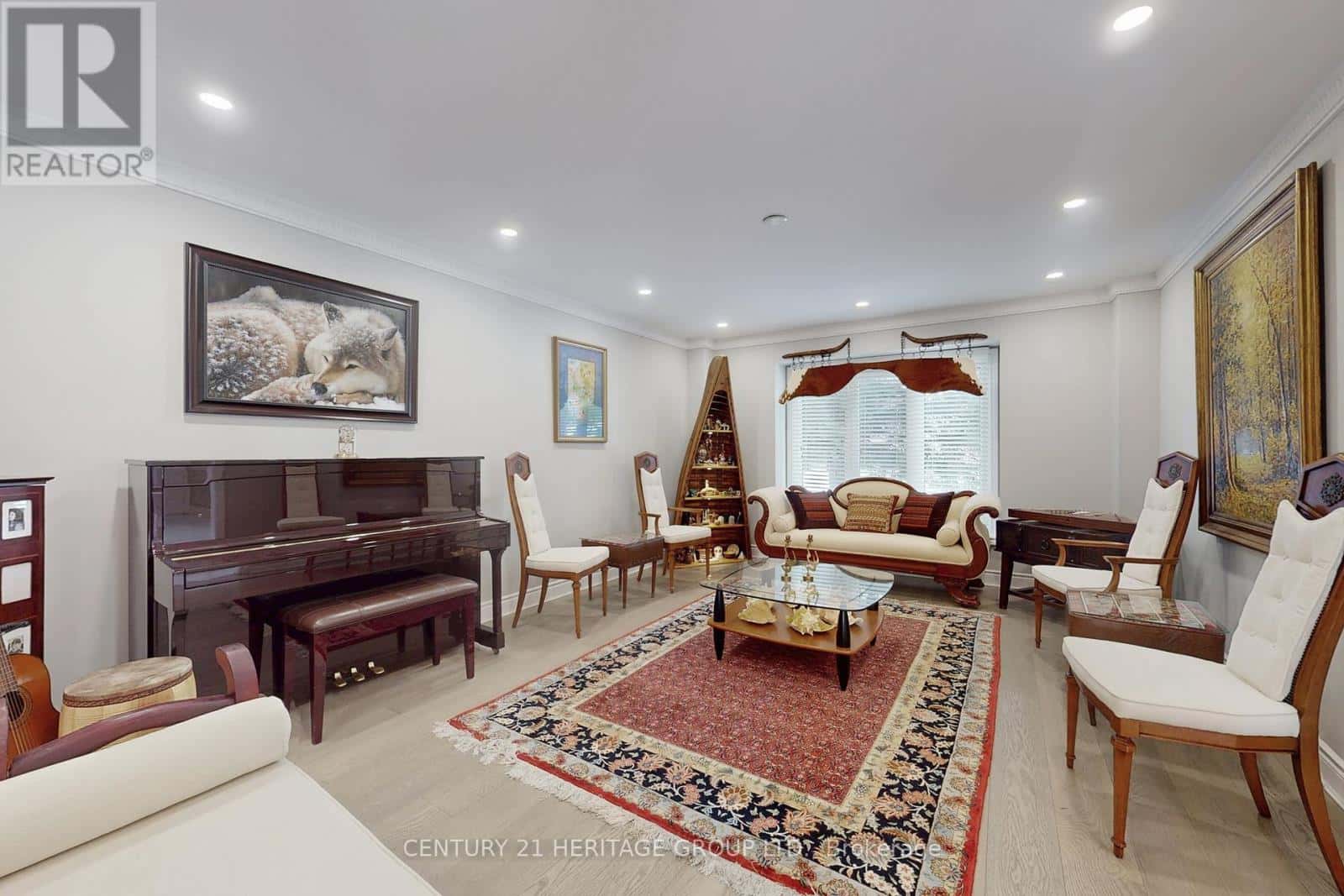 335 FERN AVENUE — Richmond Hill (Observatory), Ontario - Photo 2 of 47