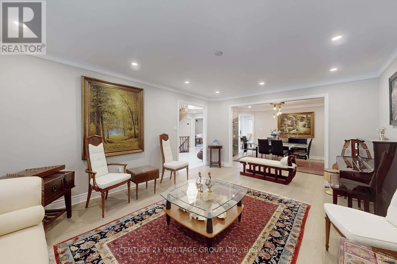 335 FERN AVENUE — Richmond Hill (Observatory), Ontario - Photo 3 of 47