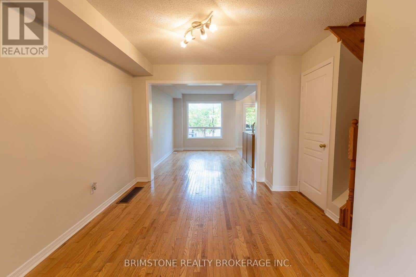 89 WINCHESTER TERRACE — Barrie (Innis-Shore), Ontario - Photo 5 of 42