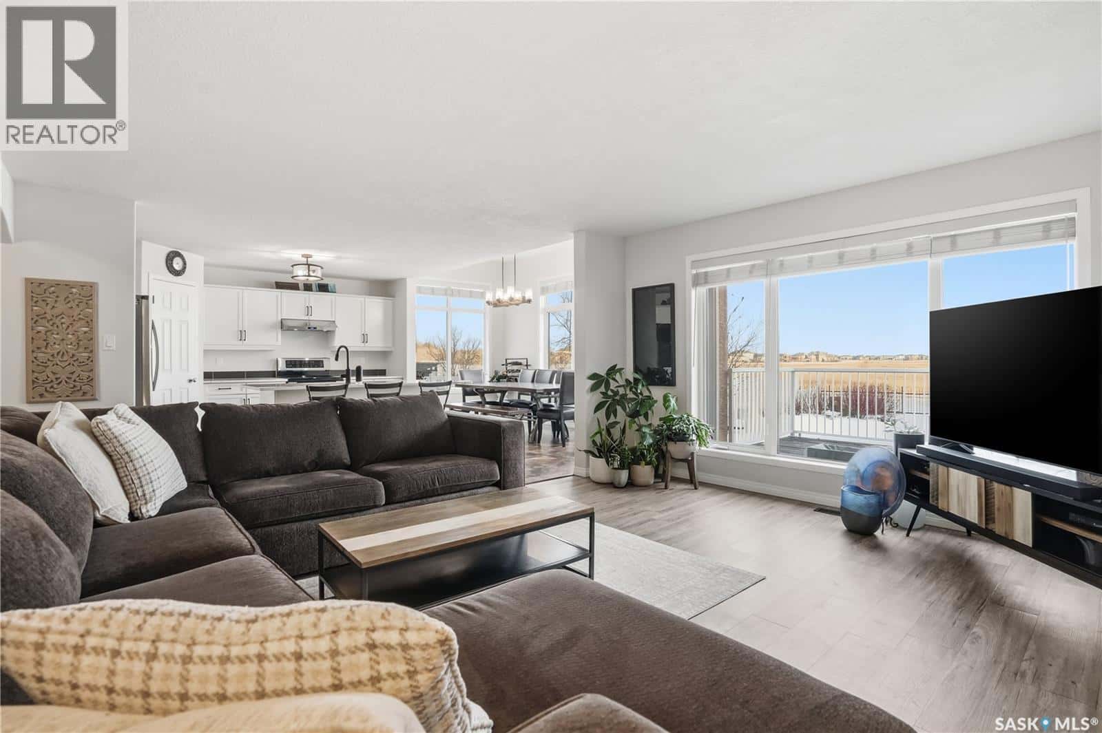 10114 Wascana ESTATES — Regina, Saskatchewan - Photo 5 of 43