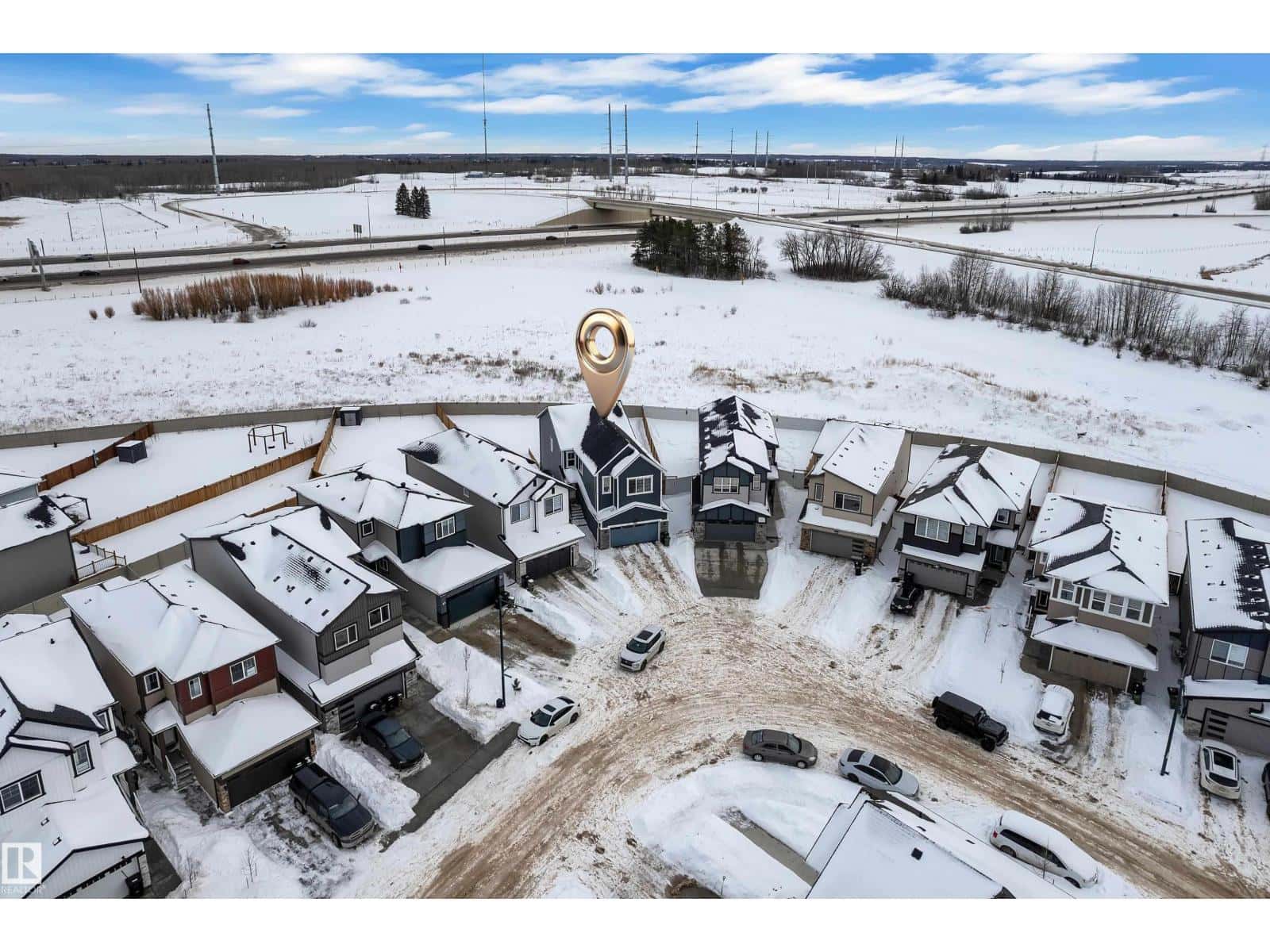 3003 4 ST NW — Edmonton, Alberta - Photo 2 of 51