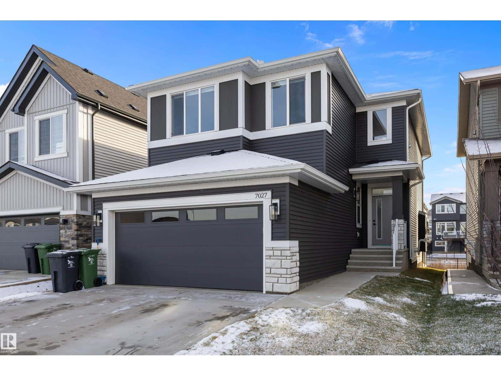 7027 54 AV — Beaumont, Alberta - Photo 2 of 58