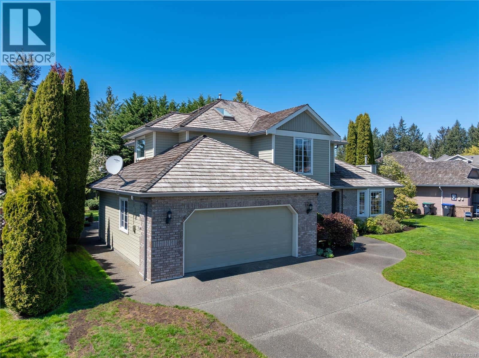 729 Crown Isle Dr — Courtenay, British Columbia - Photo 5 of 58