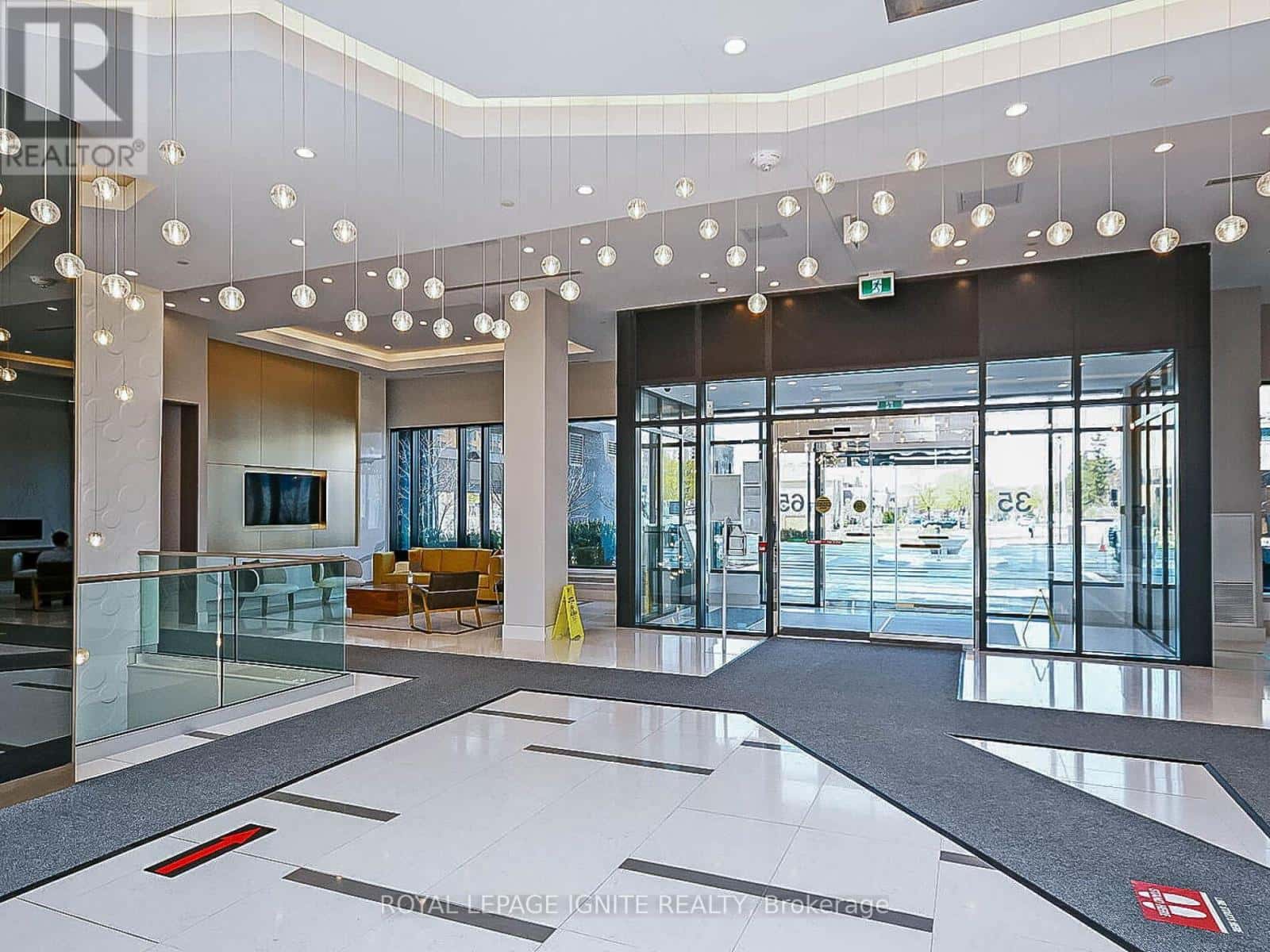 2516 - 35 WATERGARDEN DRIVE — Mississauga (Hurontario), Ontario - Photo 4 of 48