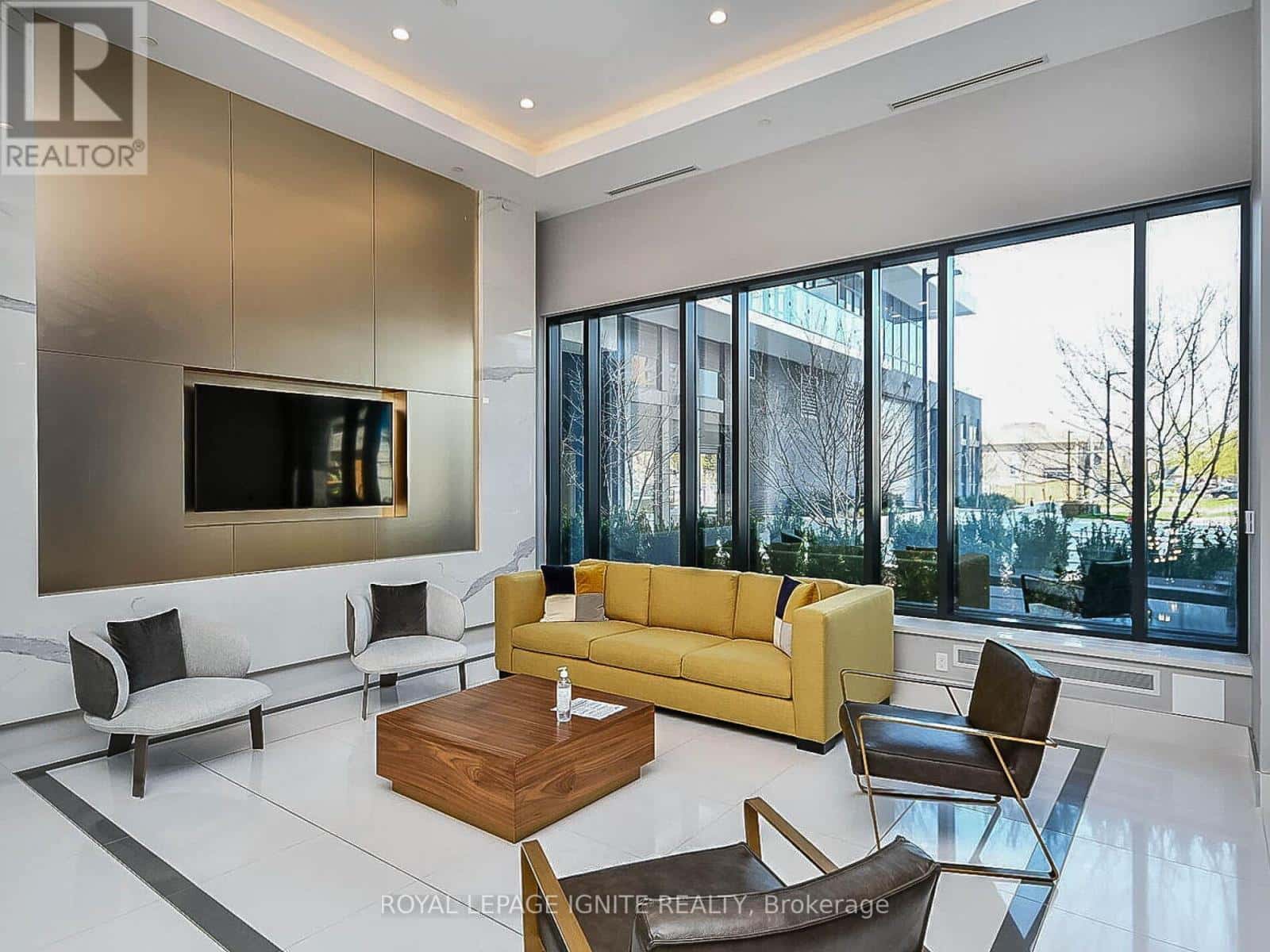 2516 - 35 WATERGARDEN DRIVE — Mississauga (Hurontario), Ontario - Photo 5 of 48