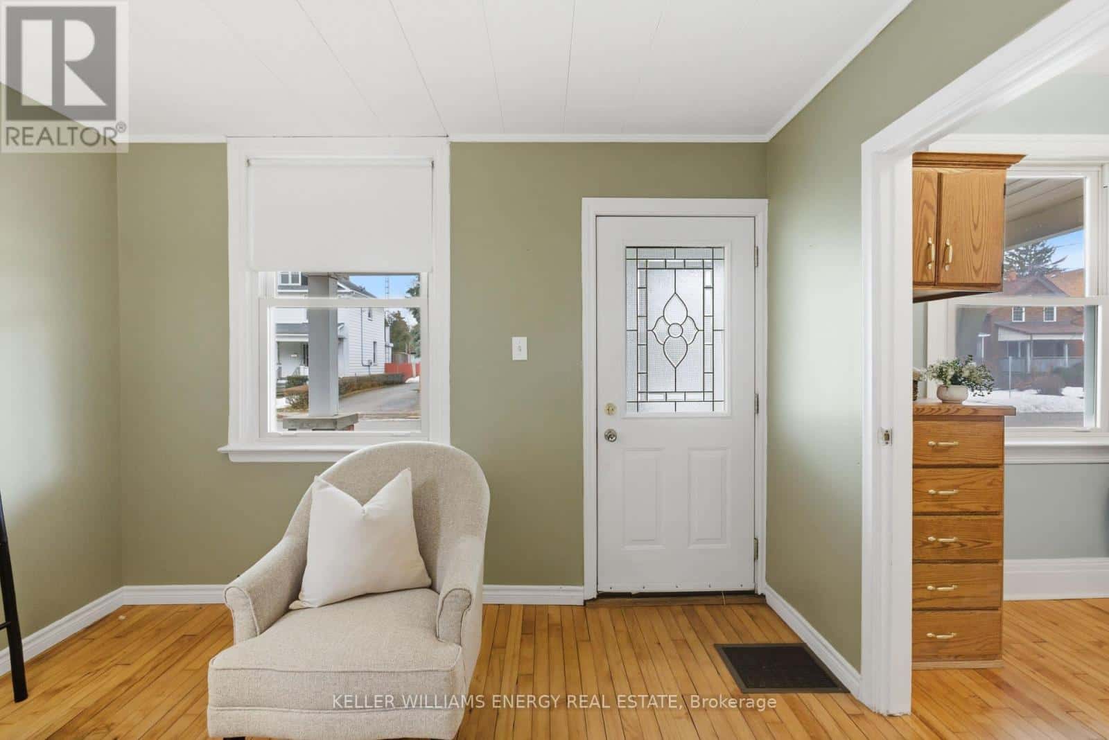 89 BURK STREET — Oshawa (Vanier), Ontario - Photo 3 of 46