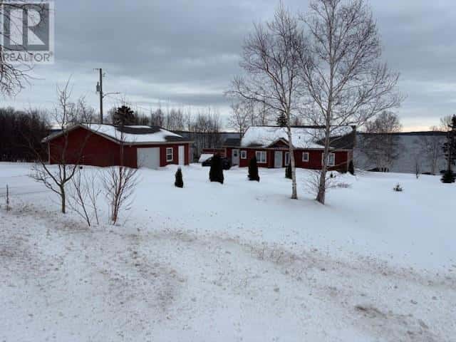 200 Comfort Cove Highway — Comfort Cove, Newfoundland & Labrador - Photo 2 of 9