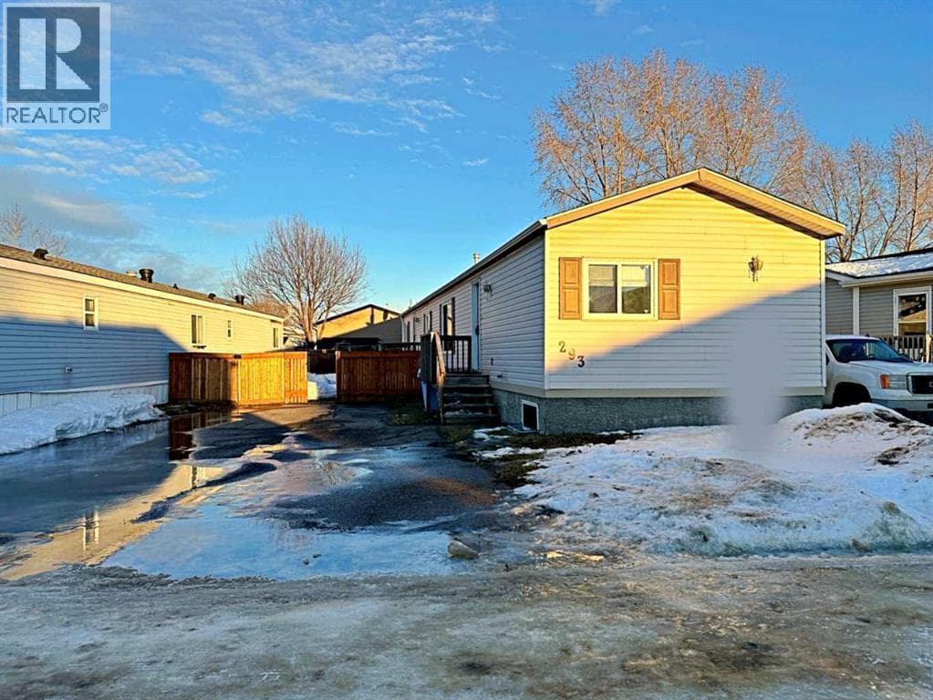 293 Grenfell Crescent — Fort McMurray, Alberta - Main photo