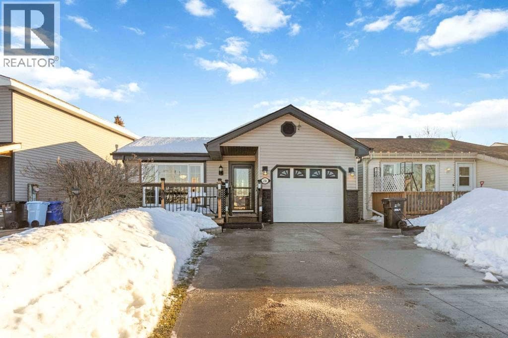 258 Wolverine Drive — Fort McMurray, Alberta - Main photo