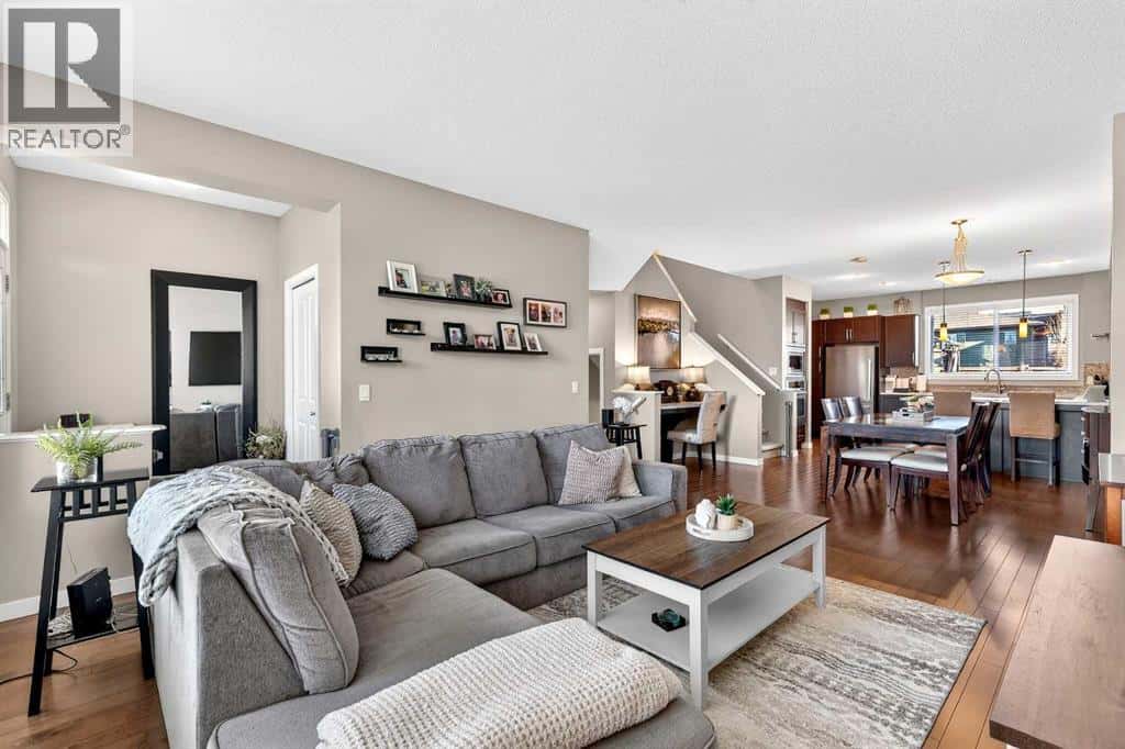 90 Walden Crescent SE — Calgary, Alberta - Photo 3 of 45