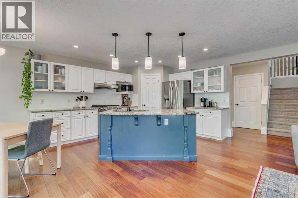 219 Chapalina Place SE — Calgary, Alberta - Photo 2 of 36