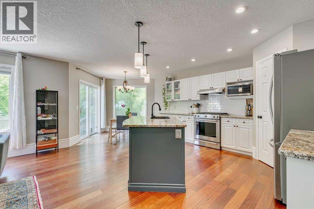 219 Chapalina Place SE — Calgary, Alberta - Photo 3 of 36