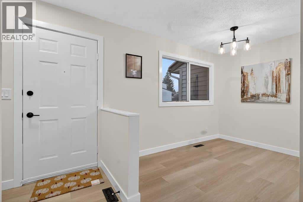 25, 6100 4 Avenue NE — Calgary, Alberta - Photo 3 of 31