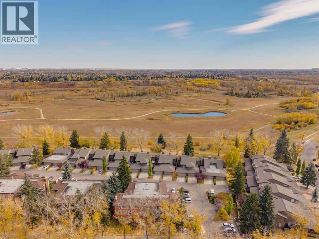 121, 860 Midridge Drive SE — Calgary, Alberta - Photo 2 of 31