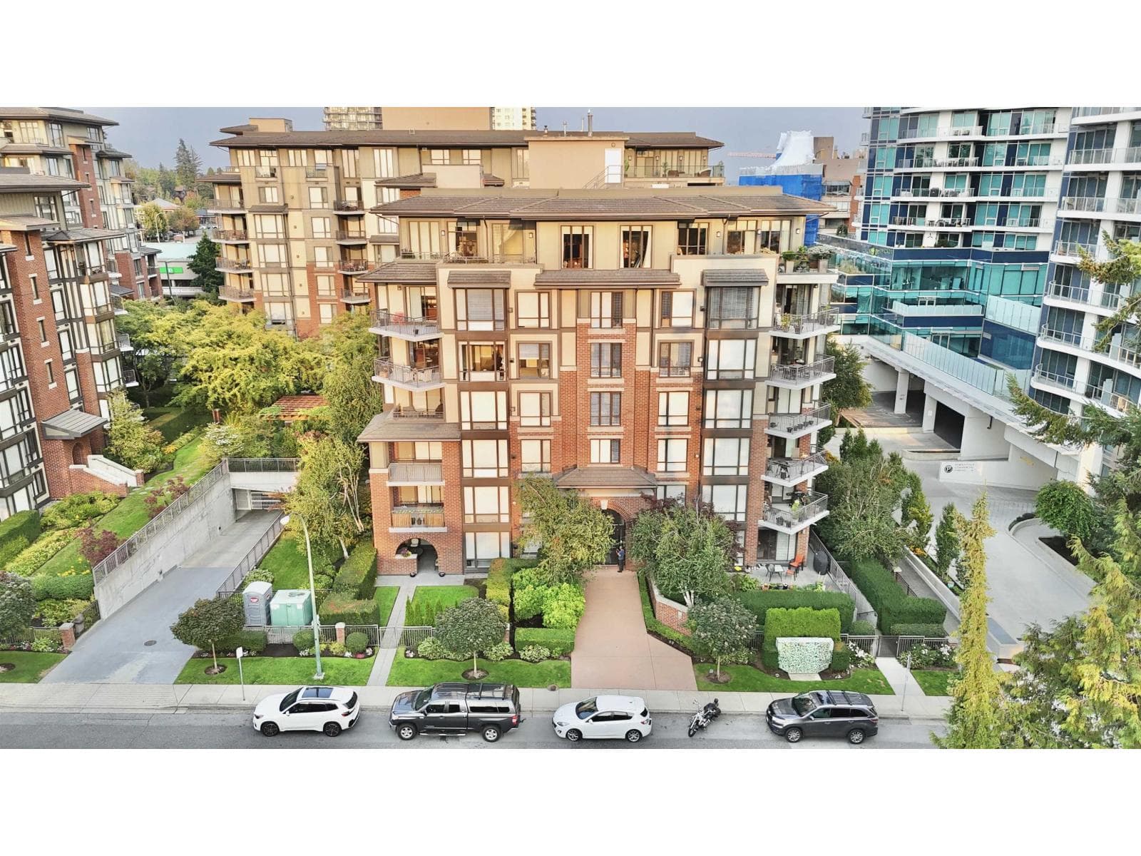 603 1550 MARTIN STREET — White Rock, British Columbia - Main photo