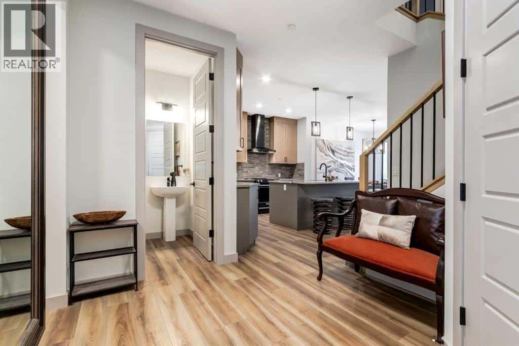 167 Hotchkiss Manor SE — Calgary, Alberta - Photo 4 of 50