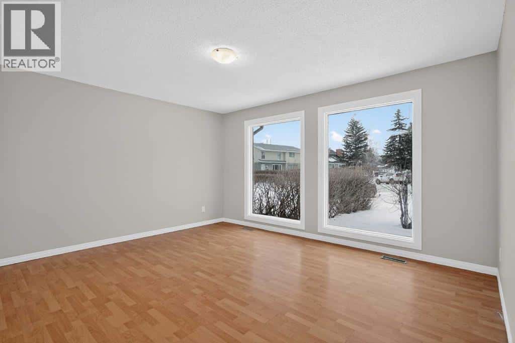 34 Marbank Place NE — Calgary, Alberta - Photo 4 of 34