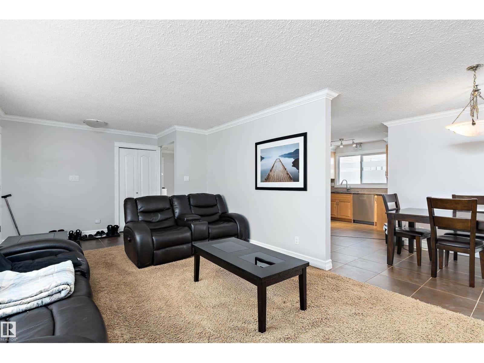 1115 82 ST NW — Edmonton, Alberta - Photo 5 of 43