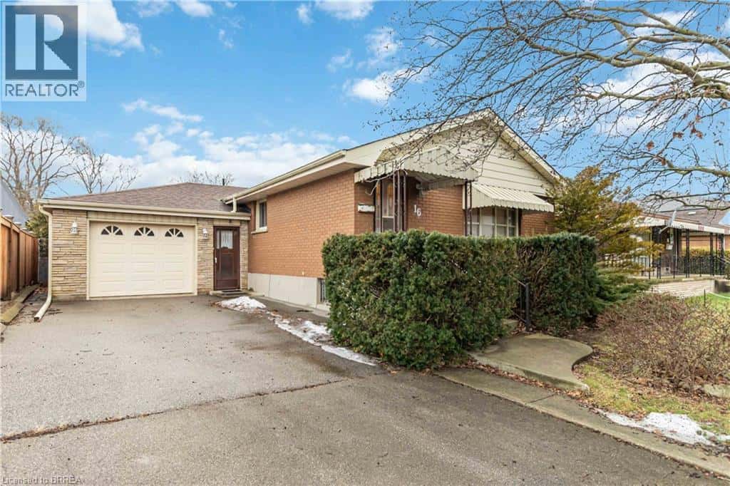 16 PARIS Road — Brantford, Ontario - Photo 2 of 49