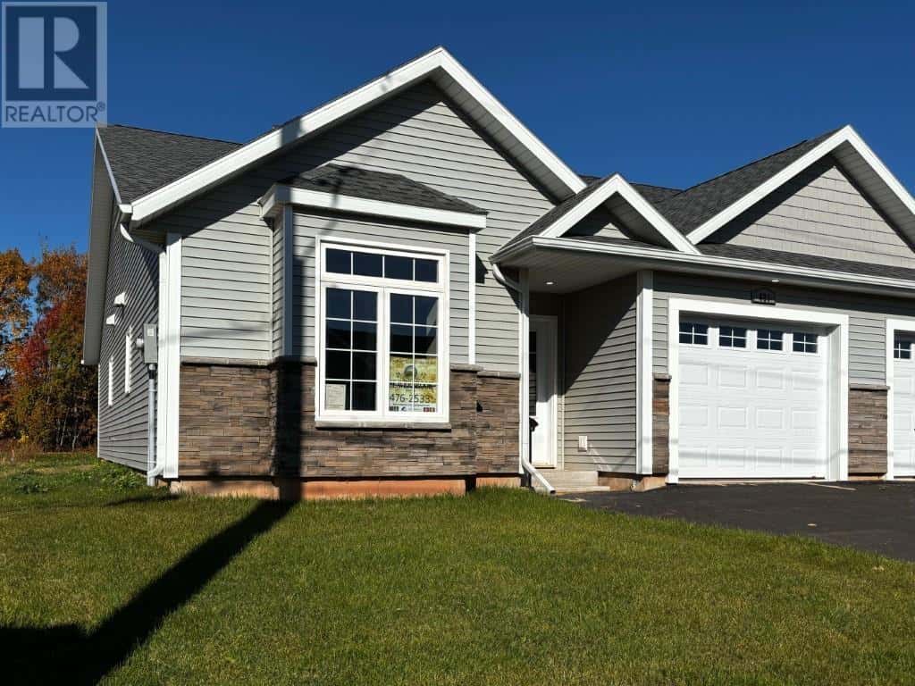 15 621 Murphy Street — Summerside, Prince Edward Island - Photo 2 of 19