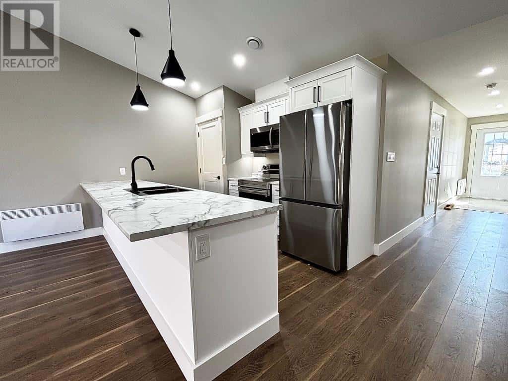 15 621 Murphy Street — Summerside, Prince Edward Island - Photo 3 of 19