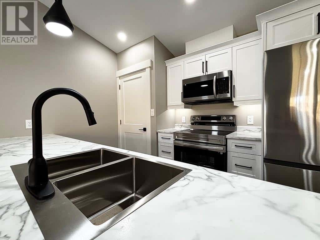 15 621 Murphy Street — Summerside, Prince Edward Island - Photo 4 of 19