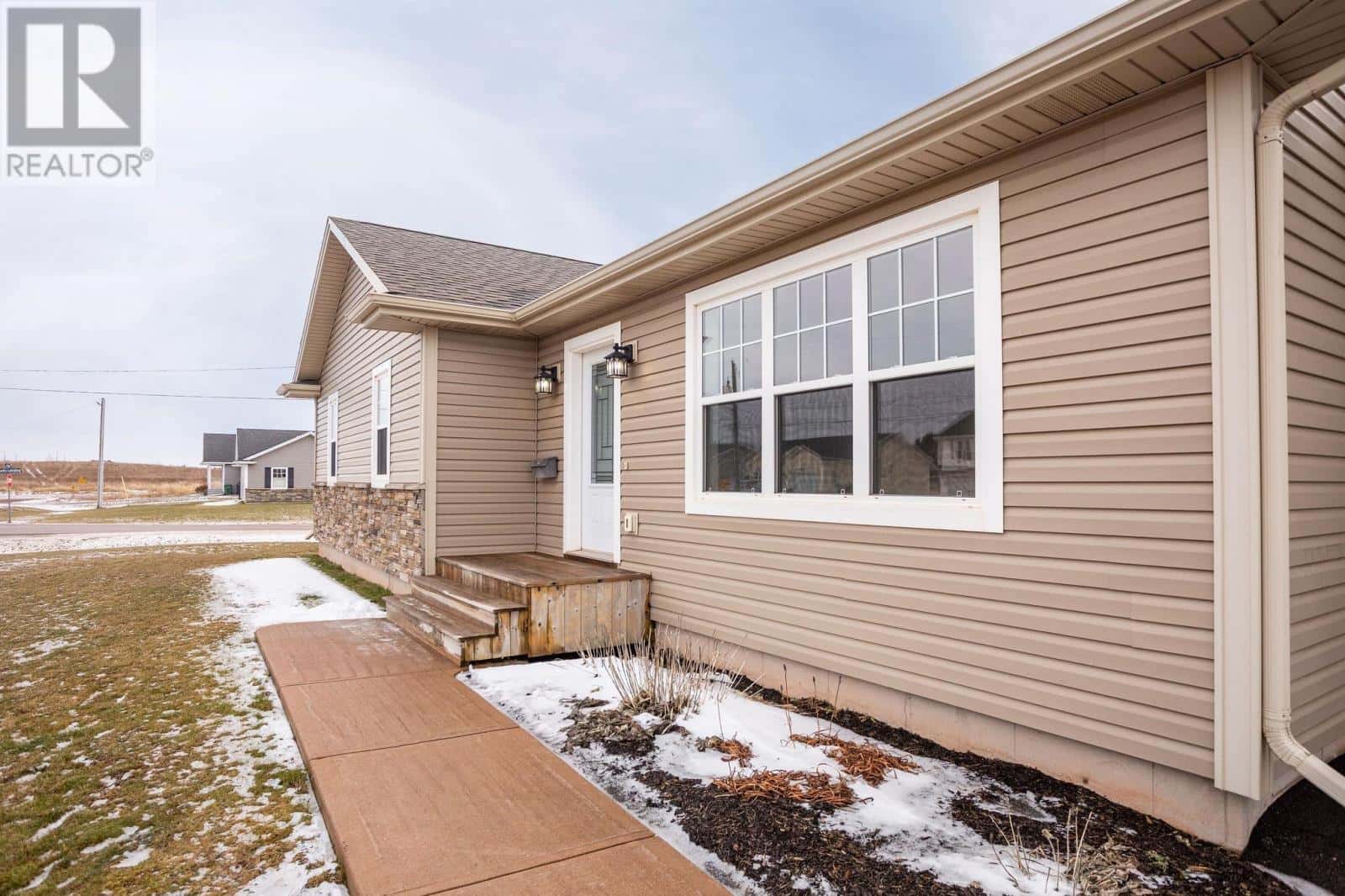 115 Squire Lane — Stratford, Prince Edward Island - Photo 3 of 42