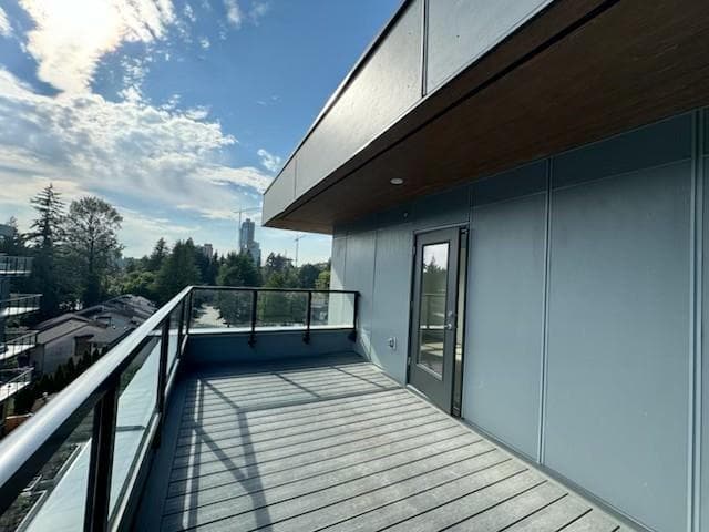 618 13968 LAUREL DRIVE — Surrey, British Columbia - Main photo