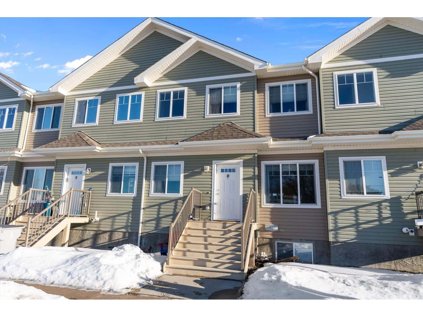 #2 300 QUEEN ST — Spruce Grove, Alberta - Photo 3 of 39