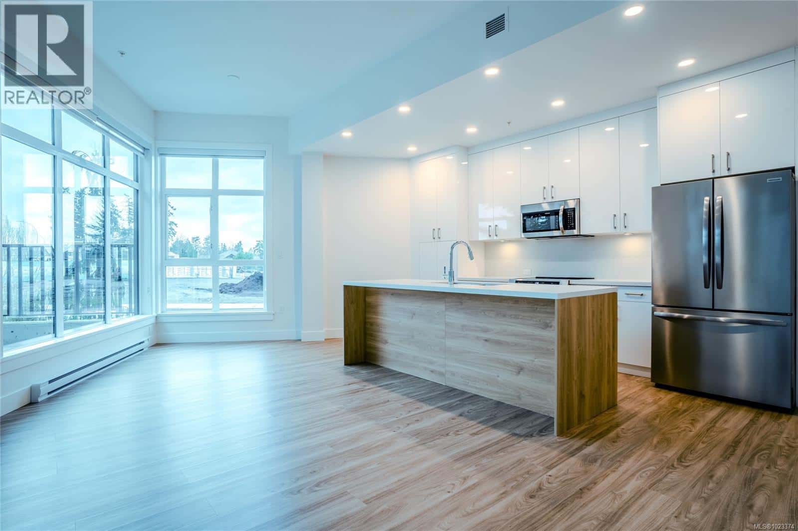 104 6320 Sentinal Dr — Nanaimo, British Columbia - Photo 3 of 23