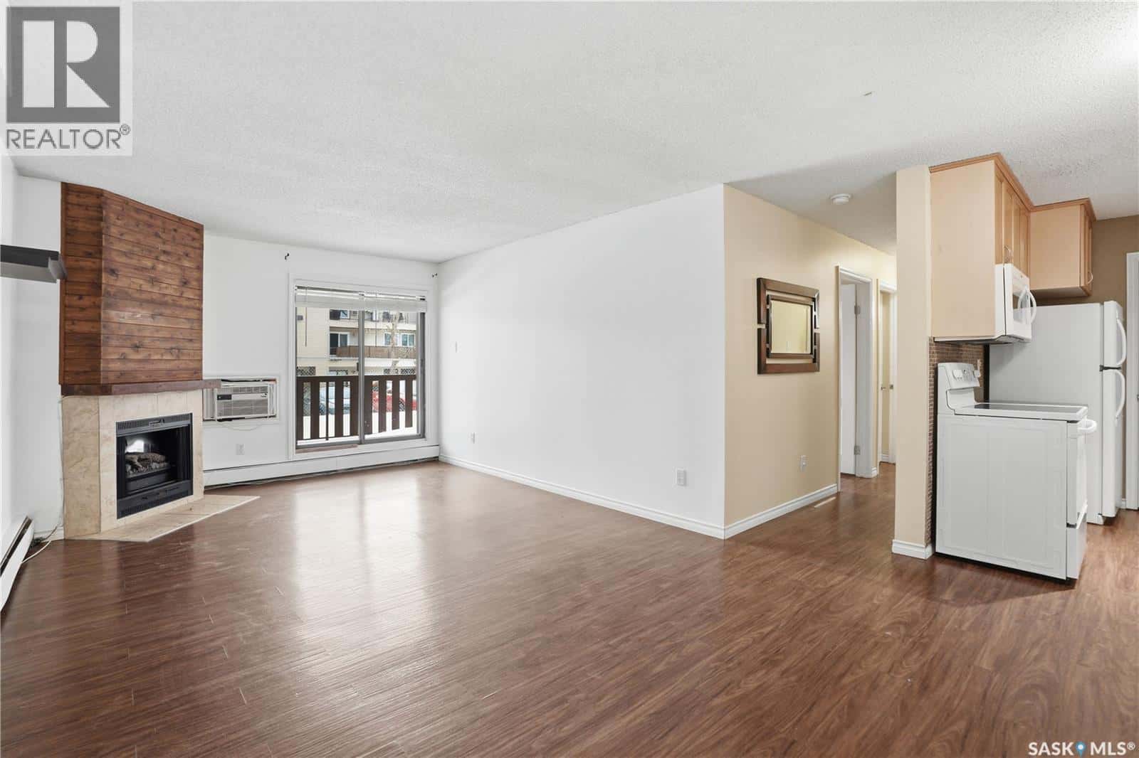 104D2 1121 McKercher DRIVE — Saskatoon, Saskatchewan - Photo 5 of 34