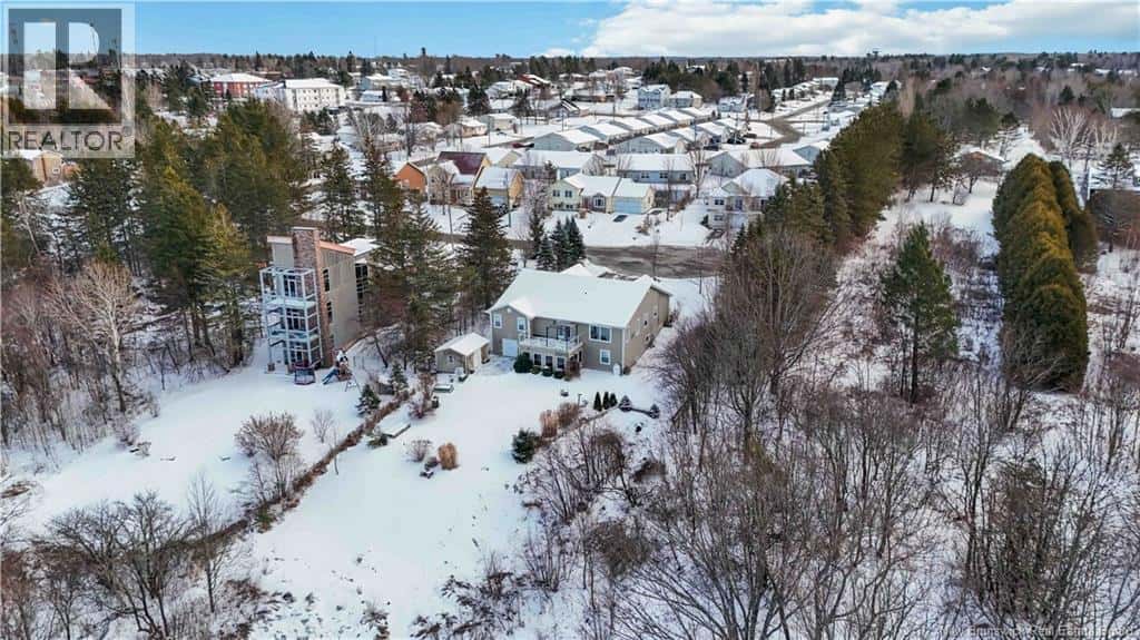 213 Lakeside Drive — Riverview, New Brunswick - Photo 4 of 50
