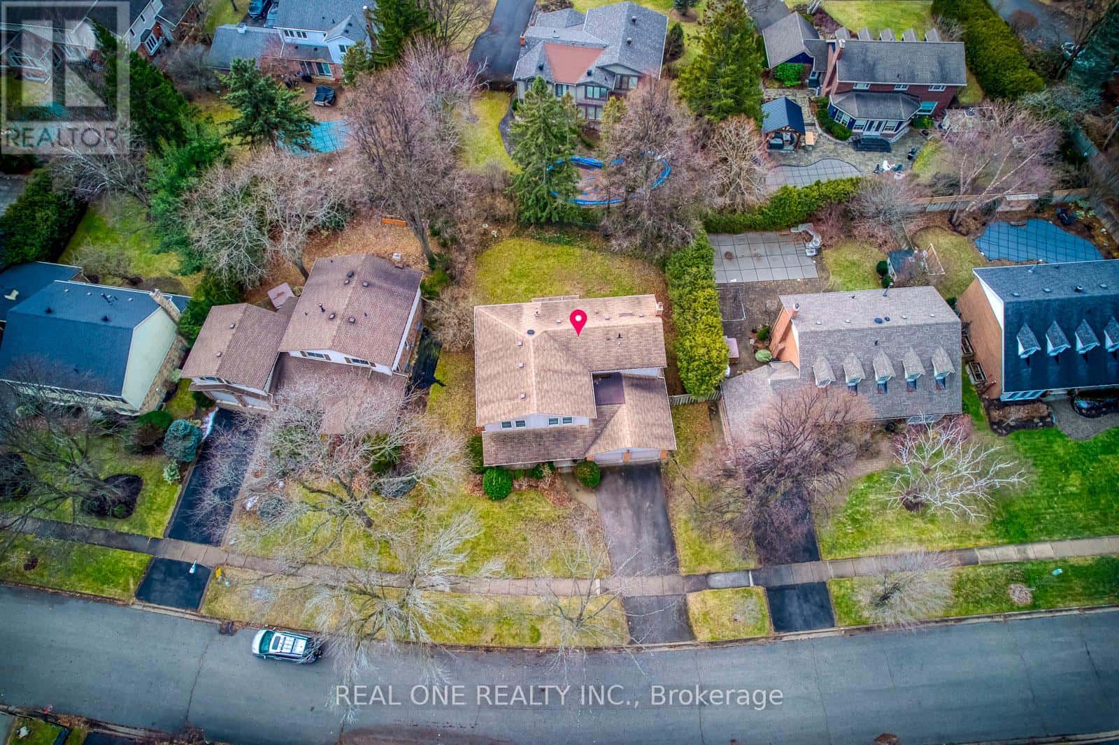 284 BEECHFIELD ROAD — Oakville (FD Ford), Ontario - Photo 3 of 17