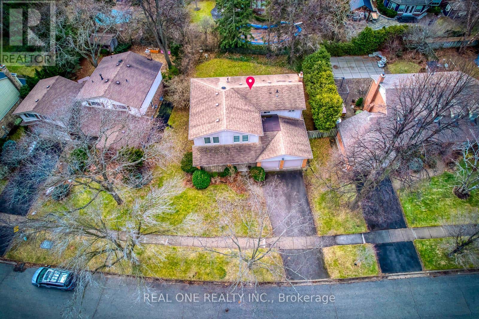 284 BEECHFIELD ROAD — Oakville (FD Ford), Ontario - Photo 4 of 17