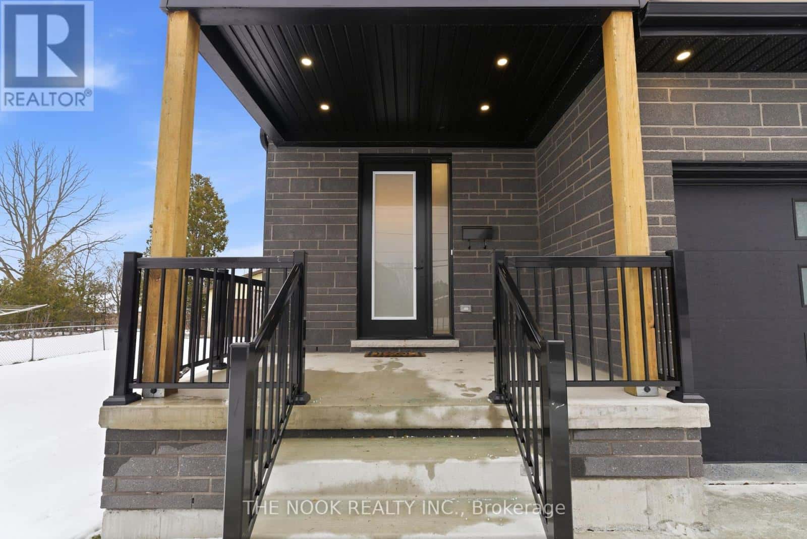 678 OTONABEE DRIVE — Peterborough (Ashburnham Ward 4), Ontario - Photo 3 of 50