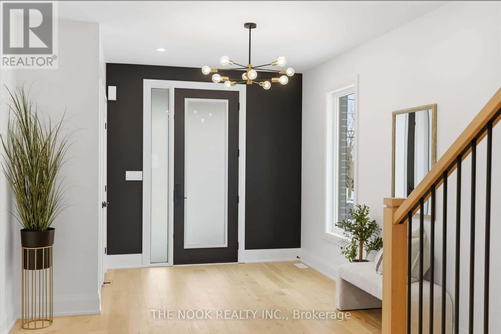 678 OTONABEE DRIVE — Peterborough (Ashburnham Ward 4), Ontario - Photo 4 of 50