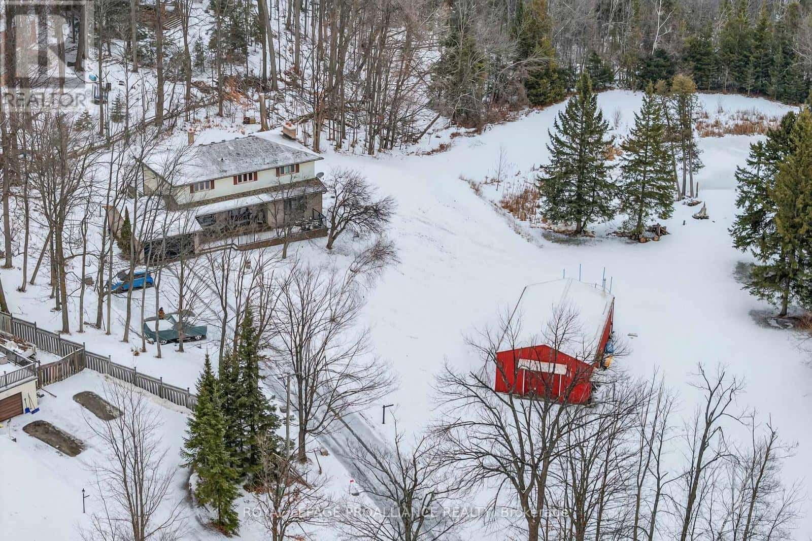 9 LEANNE AVENUE — Otonabee-South Monaghan, Ontario - Photo 2 of 50