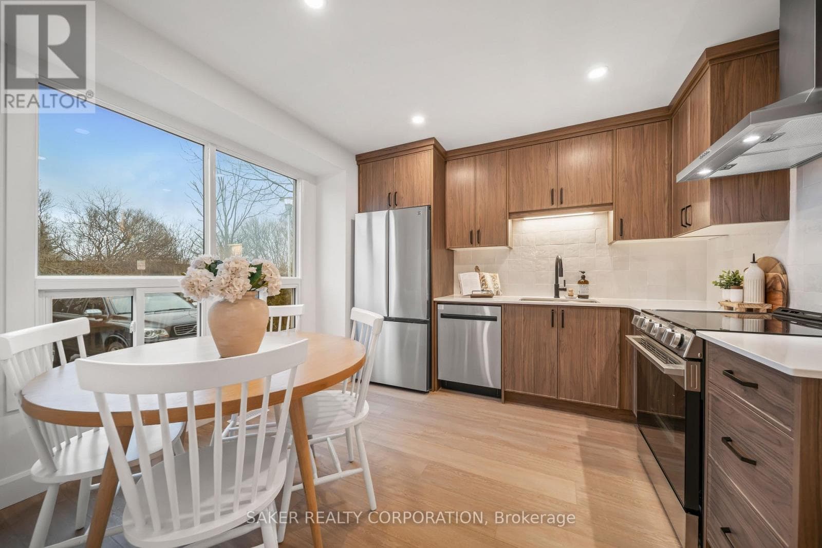 17 - 135 BELMONT DRIVE — London South (South O), Ontario - Main photo