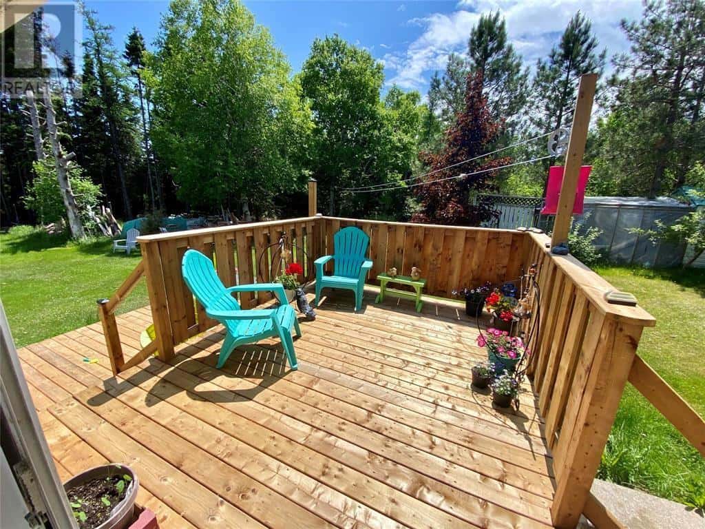 47 Main Street — Eastport, Newfoundland & Labrador - Photo 2 of 15