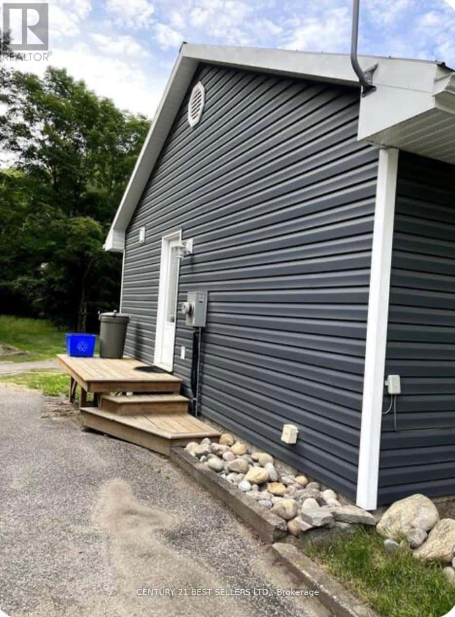 253 MAPLE STREET — Bracebridge (Macaulay), Ontario - Photo 3 of 16