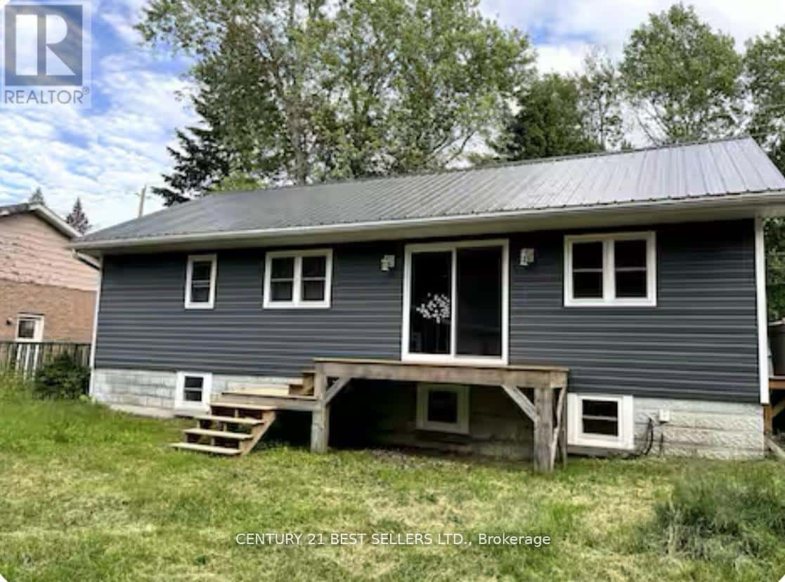 253 MAPLE STREET — Bracebridge (Macaulay), Ontario - Photo 4 of 16